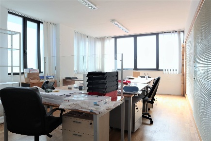 Foto Ufficio a Firenze Alberti - Bellariva di 370 m² con 11 locali