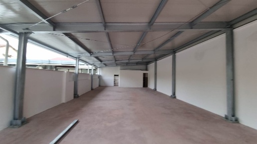 Foto Negozio in Via Annibale Maria di Francia, Roma Fidene di 139 m²