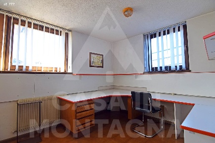 Foto Ufficio a Tesero di 90 m² con 1 locali in vendita