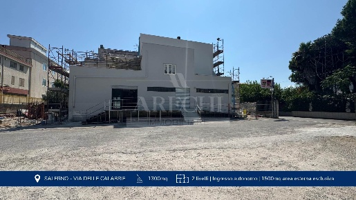 Foto Negozio a Salerno Zona Industriale - San Leonardo di 1300 m²