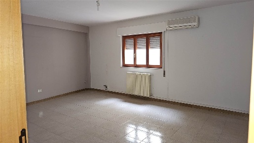Foto Ufficio in Via Ugo Bassi 10, Altamura di 70 m² con 3 locali in vendita