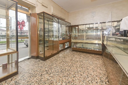 Foto Negozio in corso Principe Oddone  38, Torino Aurora di 150 m²