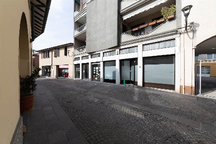 Foto Ufficio in Via Magenta  16, Melzo di 100 m² con 2 locali in vendita