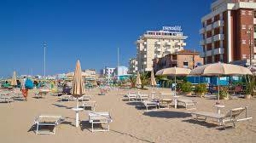 Foto Hotel a Rimini Rivabella di 2000 m² con 26 locali in vendita