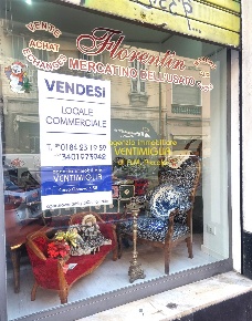 Foto Negozio in Via Cavour 20, Ventimiglia Centro Città di 32 m² in vendita