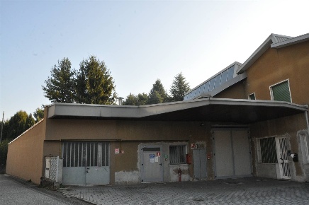 Foto Laboratorio a Costa Masnaga Centro di 683 m² con 4 locali in affitto