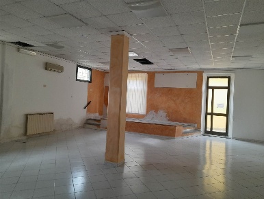 Foto Magazzino a Campi Bisenzio San Donnino di 160 m² con 3 locali