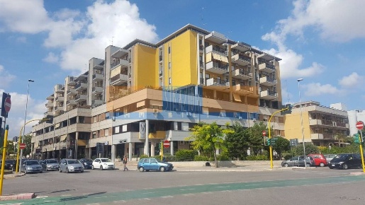 Foto Attività commerciale in Via x marzo  110 h 15, Modugno di 76 m²