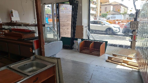 Foto Attività commerciale in Viale europa, Messina Quartiere Lombardo