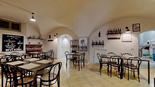 Foto Attività commerciale in Via Umberto I 7, Foligno Centro Storico