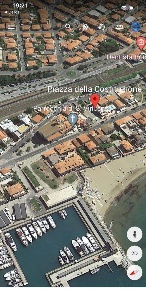 Foto Negozio in piazza della costituzione, San Vincenzo Centro di 62 m²