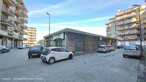 Foto Negozio in via vincenzo vitale 6, Atripalda di 60 m² con 1 locali
