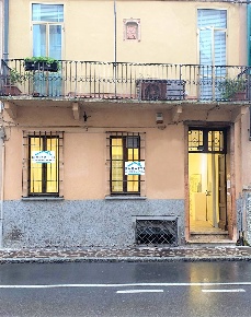 Foto Attività commerciale a Mantova Centro di 154 m² con 3 locali