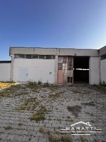 Foto Magazzino a Borgo Virgilio di 500 m² in affitto