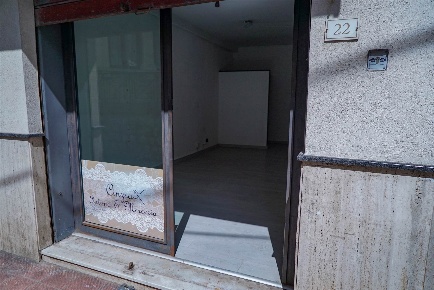 Foto Negozio in PIAZZA FALCONE E BORSELLINO  22, Altofonte Centro di 30 m²