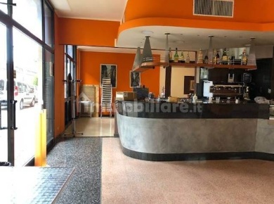 Foto Bar a Ancona Le Grazie di 275 m² con 1 locali in vendita