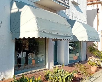 Foto Negozio in VIA ZANELLA 7, Cellole Centro di 74 m² in vendita