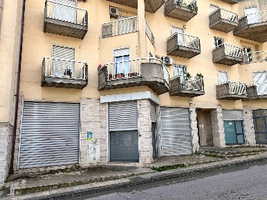 Foto Locale commerciale in via Trieste 68/74, San Cataldo Centro di 122 m²