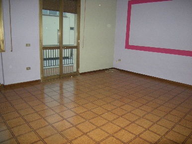 Foto Ufficio a Pistoia Sant'Agostino di 90 m² con 5 locali in affitto