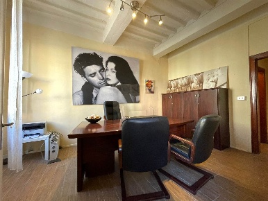 Foto Ufficio a Pistoia Centro Storico di 40 m² con 2 locali in affitto