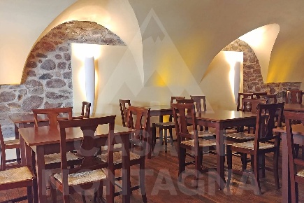 Foto Ristorante a Predazzo di 135 m² con 3 locali in vendita