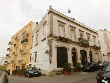 Foto Ristorante a Martina Franca di 190 m² con 7 locali in vendita