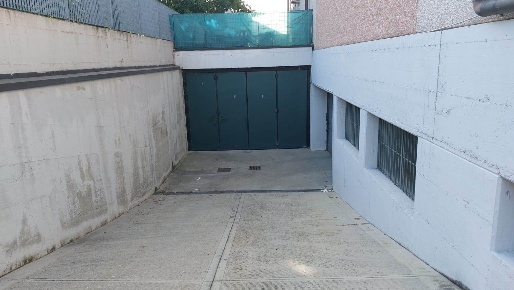 Foto Magazzino a Trezzano Rosa di 250 m² con 1 locali in vendita