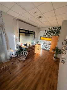 Foto Attività commerciale in via Meucci 7-13, Mesagne di 145 m² in vendita