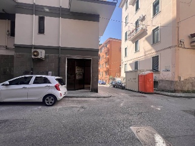 Foto Negozio a Salerno Carmine di 35 m² in vendita