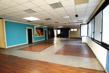 Foto Ufficio a Siena Fuori Porta Tufi di 190 m² con 1 locali in affitto