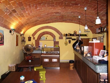 Foto Ristorante a Paciano Centro di 100 m² in vendita
