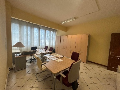 Foto Ufficio in viale della repubblica, Prato Repubblica di 140 m²