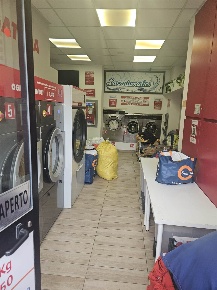 Foto Negozio in via Gennaro trincone, Salerno Carmine di 188 m² in vendita