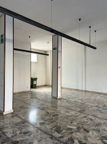 Foto Attività commerciale a Bergamo Stazione di 140 m² con 2 locali