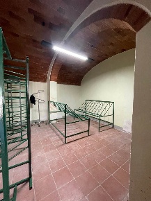 Foto Negozio a Certaldo Certaldo Alto di 90 m² con 4 locali in affitto