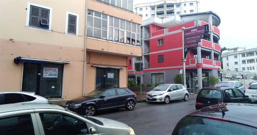 Foto Attività commerciale a Cosenza Acquedotto di 300 m² con 1 locali