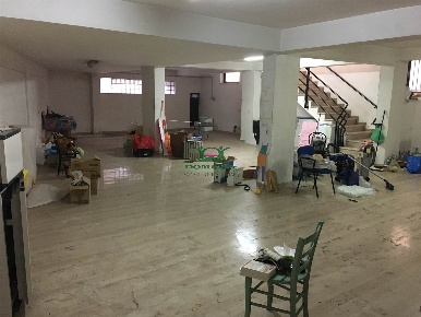 Foto Magazzino in Via Mercadante 43, Andria Ospedale di 180 m² con 1 locali