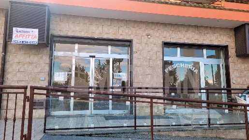 Foto Locale commerciale in VIALE DEI NORMANNI 306-308, Corigliano-Rossano