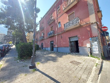 Foto Attività commerciale in Via Vescovado 28, Nocera Inferiore di 80 m²