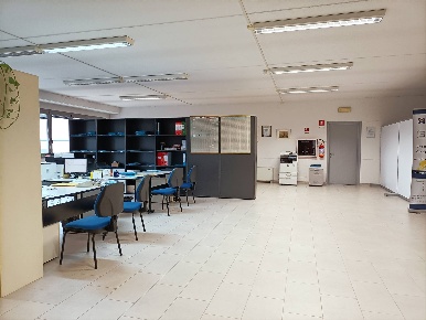 Foto Attività commerciale a Modena Albareto - Mulini Nuovi di 4252 m²