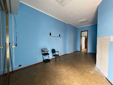 Foto Negozio in VIA FACINO CANE 17, Casale Monferrato Centro di 40 m²