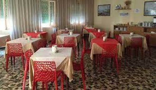 Foto Hotel a Rimini di 600 m² in vendita