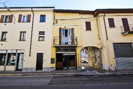 Foto Attività commerciale in Corso Milano 1, Barlassina di 203 m²
