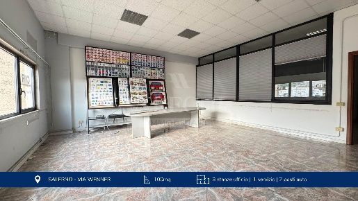 Foto Ufficio a Salerno Zona Industriale - San Leonardo di 100 m² in affitto