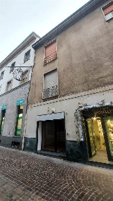 Foto Negozio in Via Uboldo, Cernusco sul Naviglio Centro di 74 m²