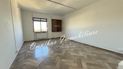 Foto Ufficio in viale giuseppe di vittorio 62, Foggia San Pio X di 130 m²
