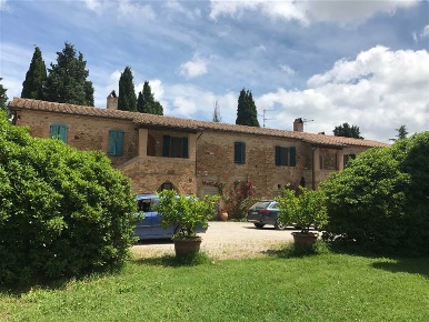 Foto Cessione attività a Montalcino con 20 locali in vendita