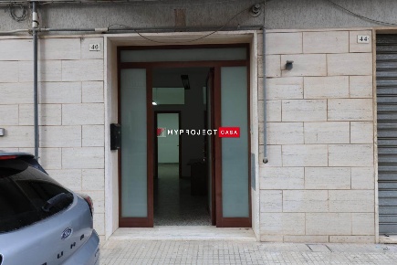 Foto Ufficio in Via Pantaleone Nardelli 46, Martina Franca di 55 m²