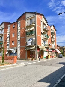 Foto Negozio a Città di Castello Centro di 50 m² con 2 locali in vendita