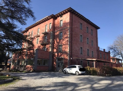 Foto Hotel in Via Roma 6, Castel del Piano Centro di 5800 m² in vendita